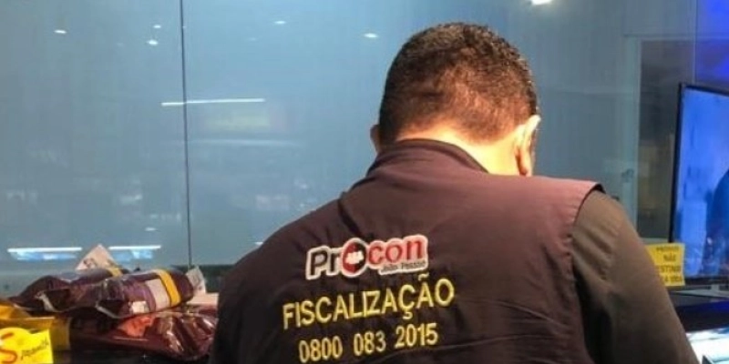 Procon-JP notifica 15 distribuidoras de combustíveis e autua 69 postos sobre aumento da gasolina