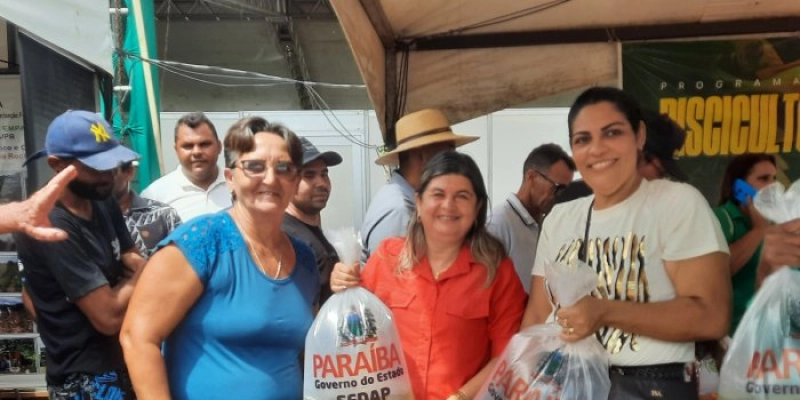 Programa de Piscicultura faz entrega de 100 mil alevinos a produtores rurais durante a 2ª Expo Riacho