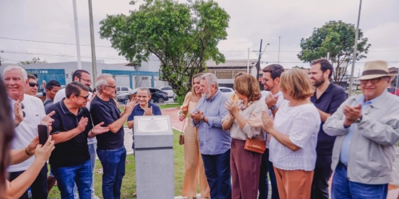 Cícero Lucena entrega 20ª praça construída desde 2021 e celebra mais de R$ 34 milhões em obras de infraestrutura