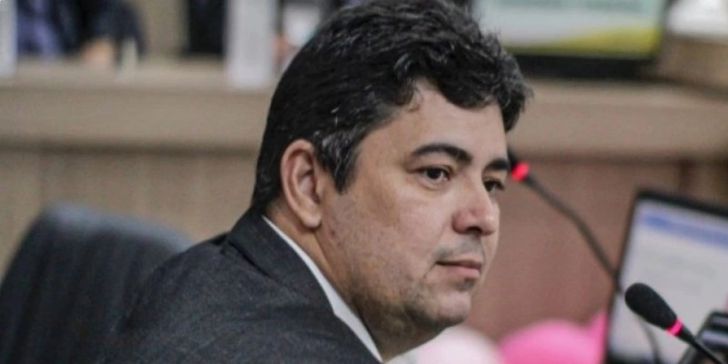 SOUSA: Vereador George Sucupira propõe atualização do Código de Posturas e avança com frente parlamentar em defesa da causa autista