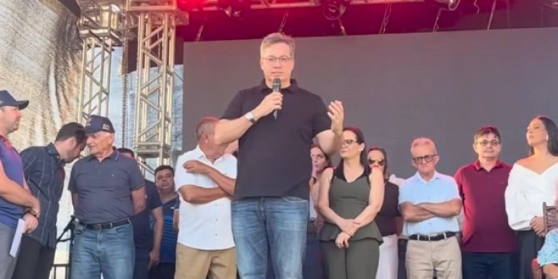 Deputado Júnior Araújo participa da inauguração de ginásio esportivo em Junco do Seridó