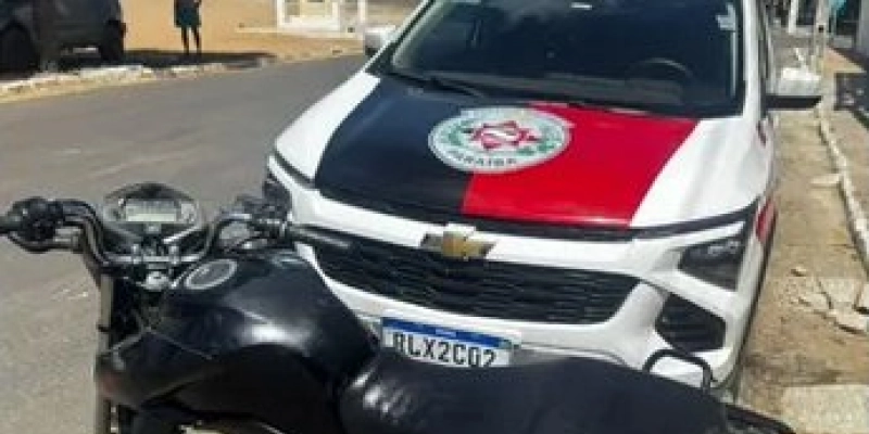Moto com queixa de roubo/furto é apreendida na cidade de Santa Helena