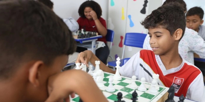 Prefeitura de João Pessoa promove campeonato de xadrez com alunos de 16 escolas municipais