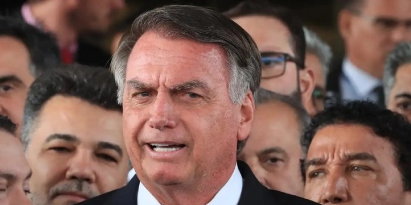 Defesa de Bolsonaro se diz surpreendida com indiciamento