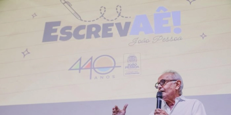 Cícero Lucena reforça valorização da arte e literatura entre alunos na premiação do ‘EscrevAÊ! João Pessoa’