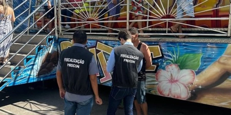 PROCON de Sousa notifica parqueiros da Praça da Matriz para cumprimento da Lei da Meia-Entrada