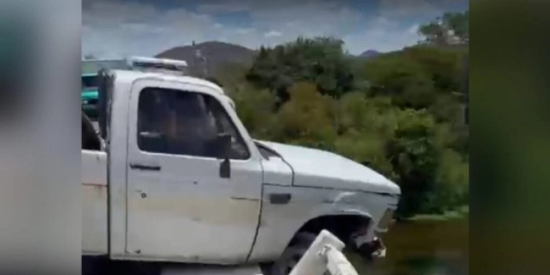 Acidente por pouco não termina em tragédia na Ponte do Arial, em Pombal