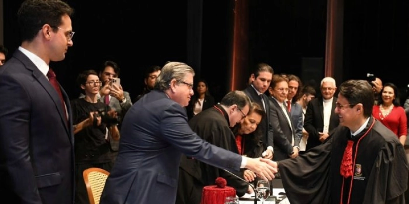 João Azevêdo prestigia posse do novo procurador-geral de Justiça e destaca relação harmoniosa com as instituições