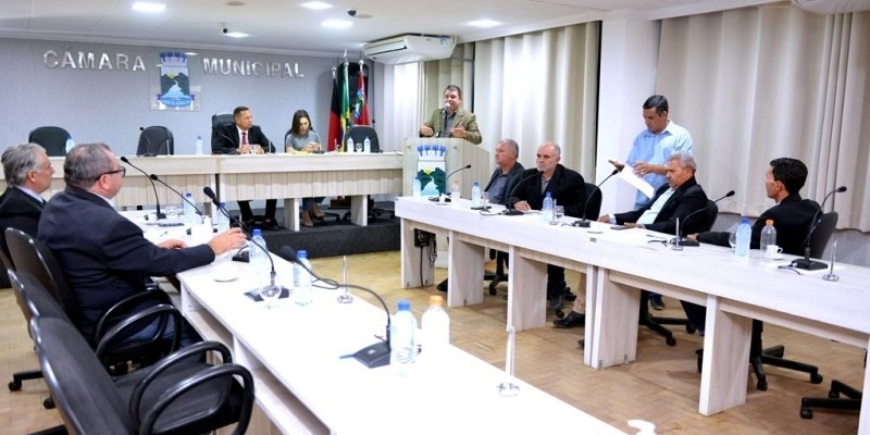Ex-presidente da Câmara de Monteiro devolve R$ 11 mil após apontamento do TCE