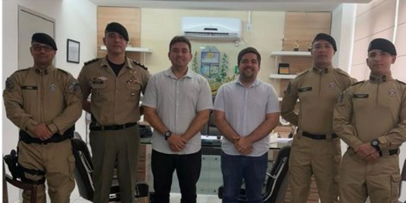 14º Batalhão se reúne com o prefeito de Sousa, Helder Carvalho