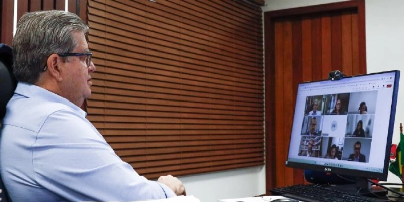 João Azevêdo avança em adesão da Paraíba a programa voltado para o empreendedorismo e solução de problemas sociais