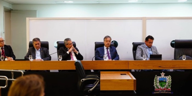 Presidente do TCE-PB participa de sessão solene na Assembleia Legislativa
