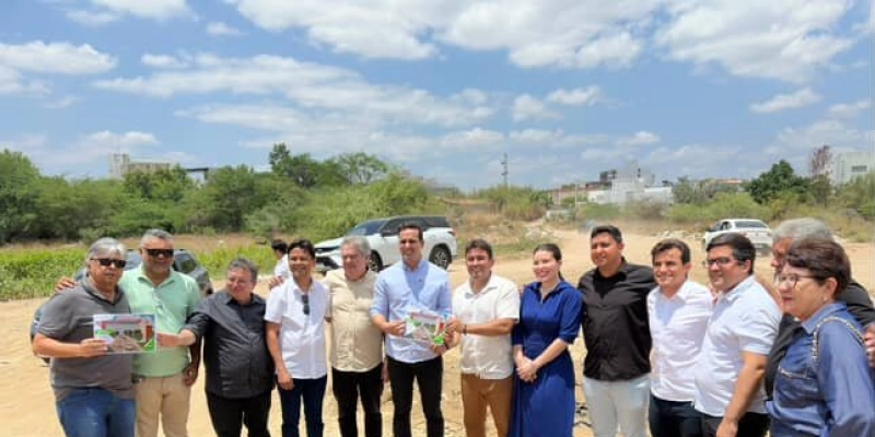 Helder Carvalho e Lucas Ribeiro visitam local que será construída a Travessia das Pedrinhas