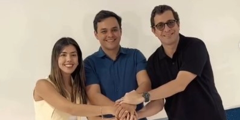 Gervásio Maia prestigia inauguração de escola e anuncia novos investimentos em Bananeiras