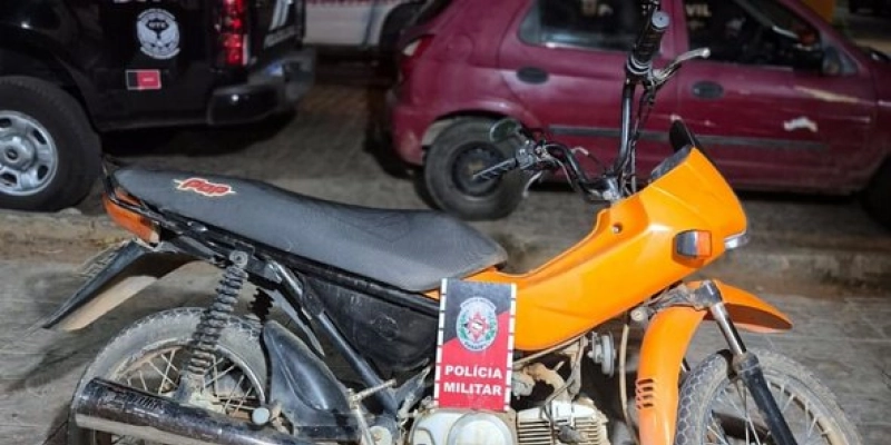 Moto com sinais identificadores adulterados é apreendida pela PM, em Riacho dos Cavalos