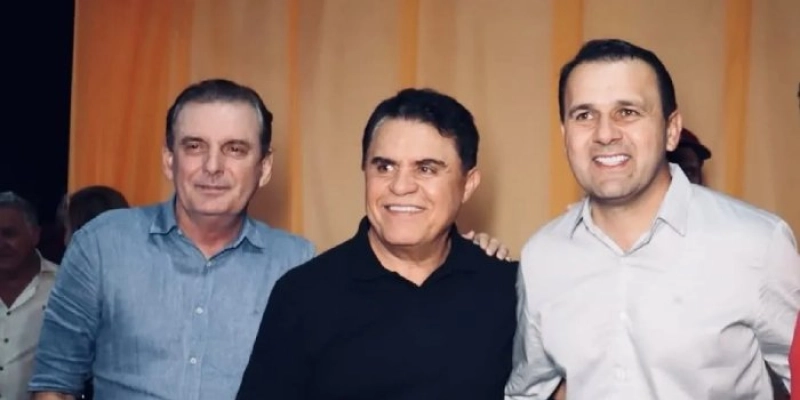 Chico Mendes participa da festa de 31 anos de emancipação de Bernardino Batista
