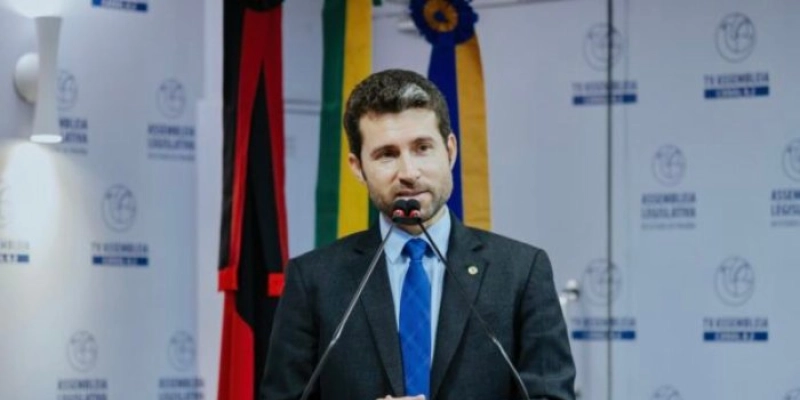 Deputado Michel Henrique se destaca em ranking de produtividade na ALPB