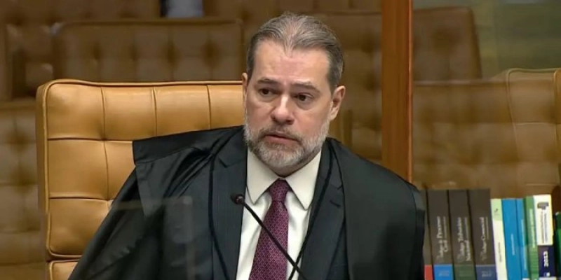 PEC da Blindagem: Dias Toffoli dá dez dias para Câmara se manifestar