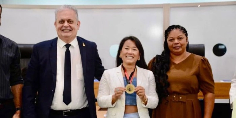 Mandato de Bosco Carneiro homenageia professora da UFPB