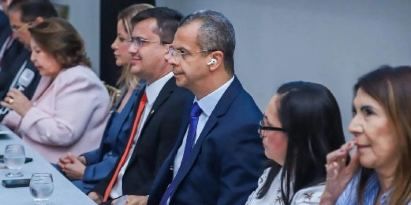 Jutay Meneses participa de audiência sobre requalificação da Serra de Teixeira