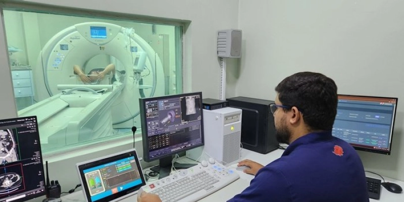Tomógrafo do Hospital Edson Ramalho realiza mais de 8,5 mil exames e supera metas em 43%