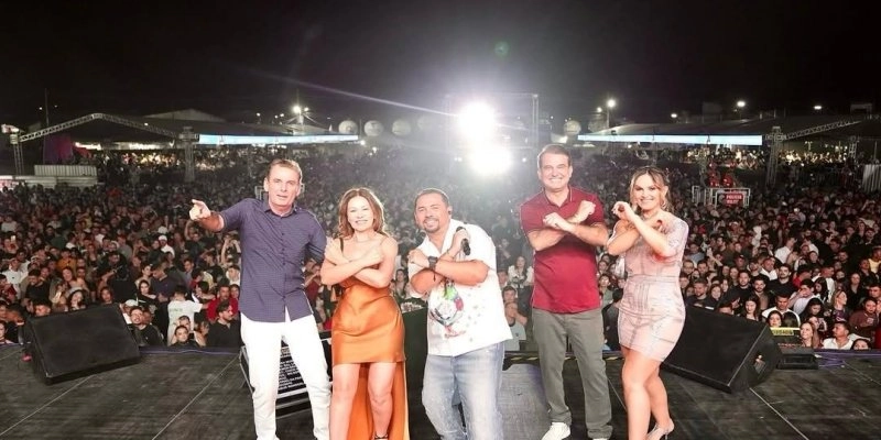 Multidão lota segunda noite da Micaranhas 2025 em São José de Piranhas
