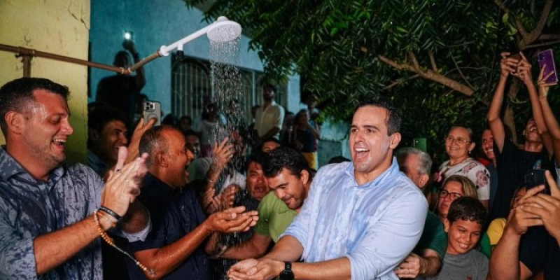 Lucas Ribeiro entrega sistema de abastecimento de água em distrito de Alagoa Grande
