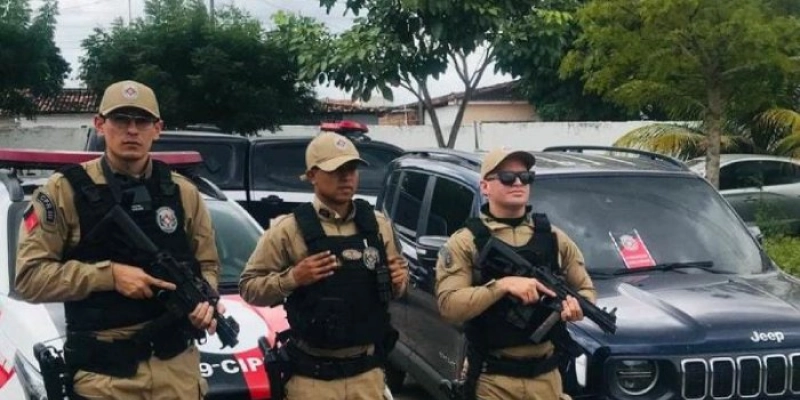 PM recupera carro de luxo furtado e prende acusado que já tinha vasta ficha criminal