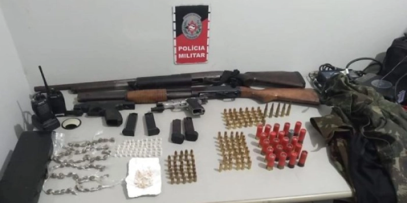 PM frustra ataque de facção, apreende quatro armas de fogo e cerca de 160 munições