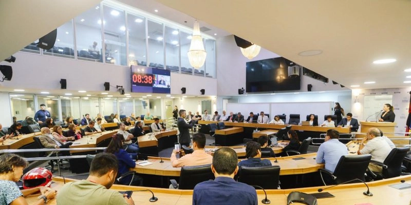 Assembleia discute cumprimento da Lei do Gabarito em audiência pública
