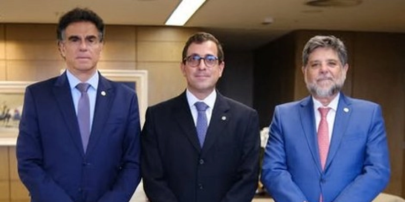 Deputado Gervásio Maia participa de reunião no TST e discute políticas públicas e desenvolvimento nacional