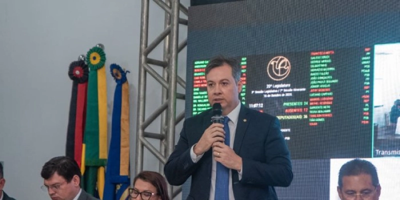 Deputado Júnior Araújo reforça compromisso com Sousa e região durante sessão itinerante da ALPB