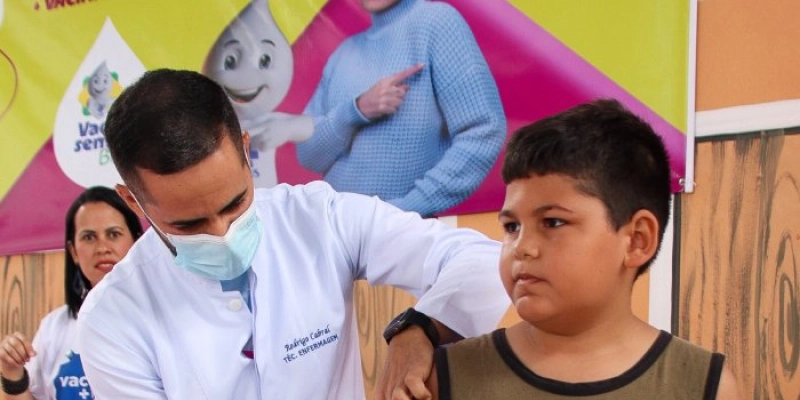 Paraíba aplica mais de 46,5 mil doses no Dia D de Multivacinação com foco na vacina contra o sarampo e HPV