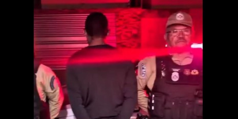 Homem condenado por roubo e homicídio é preso pela Polícia Militar, no Sertão