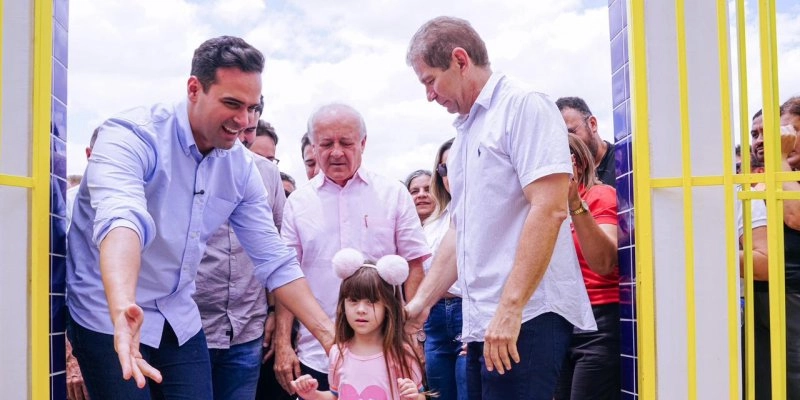 Lucas Ribeiro inaugura creche e escola no Vale do Piancó e reforça parcerias pela educação