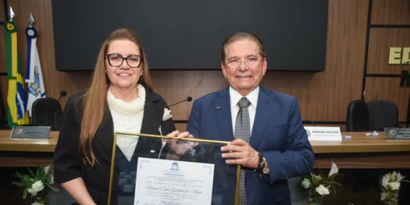 Adriano Galdino recebe título de cidadão de Patos
