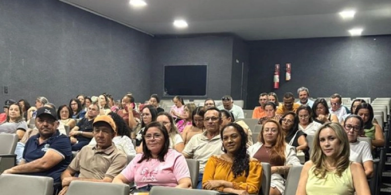 Agentes de Saúde de Vieirópolis participam de encontro regional sobre vacinação em Sousa