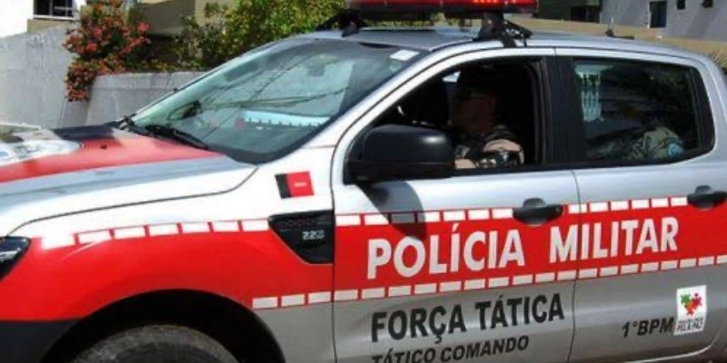 Mulher é rendida por criminoso em moto durante a madrugada no centro de Cajazeiras