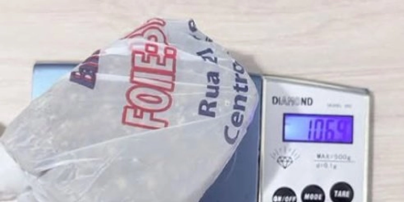 Polícia prende casal por tráfico de drogas na rodovia que liga São José de Piranhas a Monte Horebe