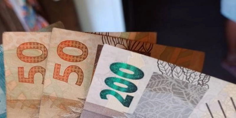Beneficiários com NIS terminado em 8 começam a receber Bolsa Família e Auxílio Gás