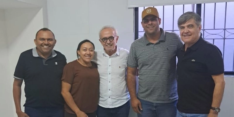 Victor Rabelo se reúne com Wellington Roberto e Cícero Lucena para discutir projetos de fortalecimento da agricultura familiar em Sousa