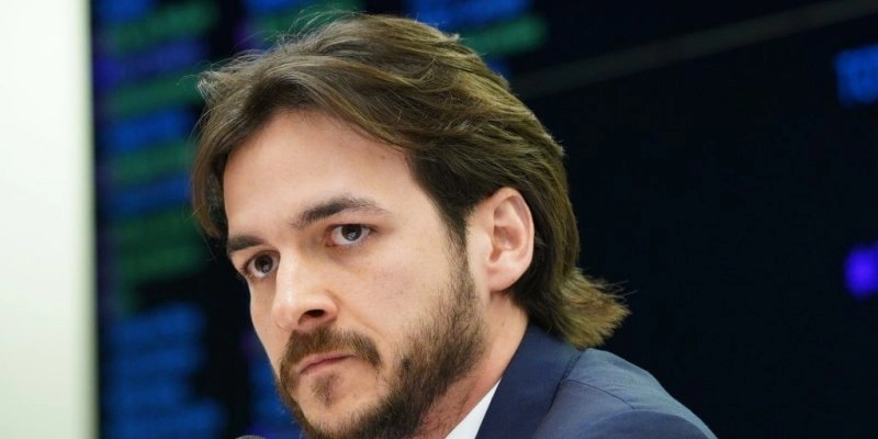 Presidente do PSD-PB descarta alianças com Lula e Bolsonaro nas eleições de 2026