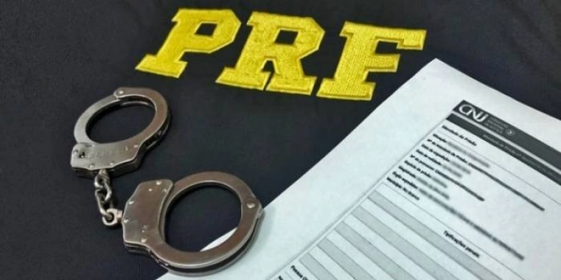 Em três dias, PRF recupera três veículos roubados/furtados, prende três foragidos da Justiça e detém três pessoas