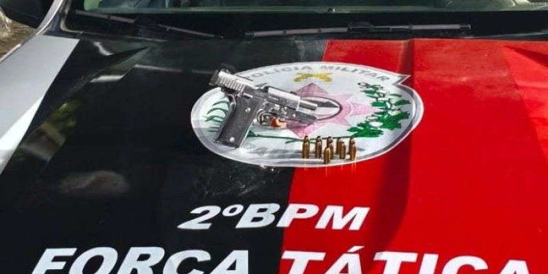 Acusado que já tinha passagem criminal por porte ilegal de arma, é novamente preso pela PM