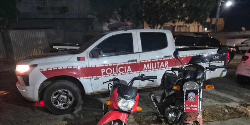 Polícia militar apreende uma moto com sinais de adulteração e outra com queixa de roubo, em Riacho dos Cavalos