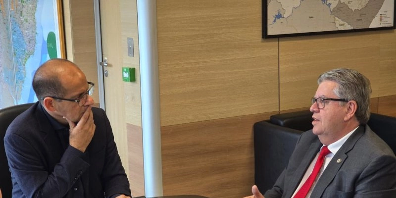 João Azevêdo discute obras do terceiro lote do canal Acauã-Araçagi no Ministério da Integração e do Desenvolvimento Regional
