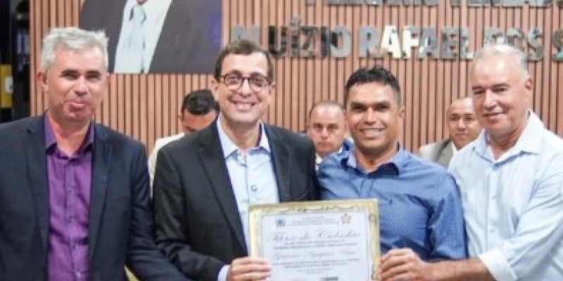 Gervásio Maia recebe Título de Cidadão Algodãoense e reafirma compromisso com o município
