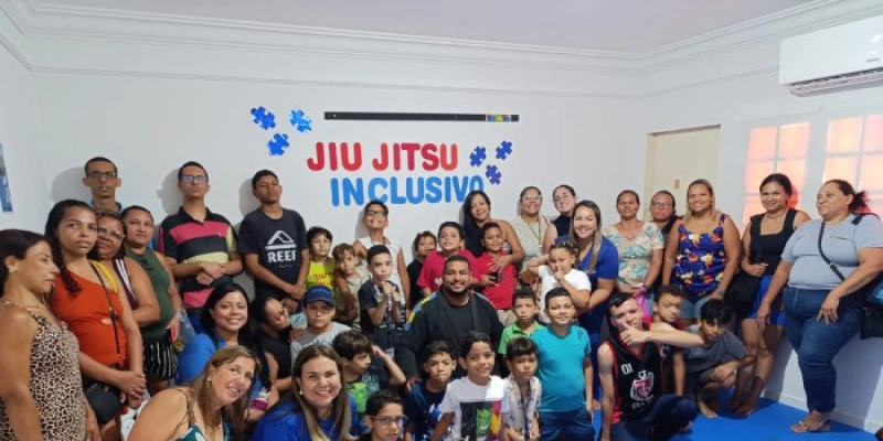 Aula inaugural de Jiu-Jitsu Inclusivo e Terapêutico reúne 60 crianças no Centro Municipal de Inclusão em João Pessoa