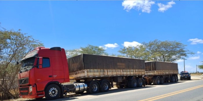 PRF e DNIT flagram conjunto veicular transportando carga sem nota fiscal na Paraíba