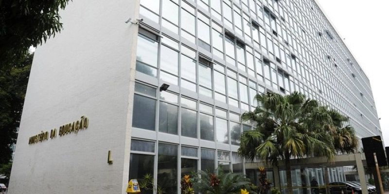 Participantes do Enem podem estudar por aplicativo do MEC